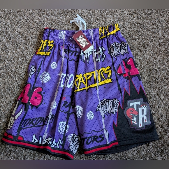 Mitchell & Ness Other - NWT Mitchell & Ness Toronto Raptors 1998/99 Hardwood Classics 9" Shorts S